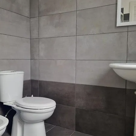 Giully's Gasthuis 3*